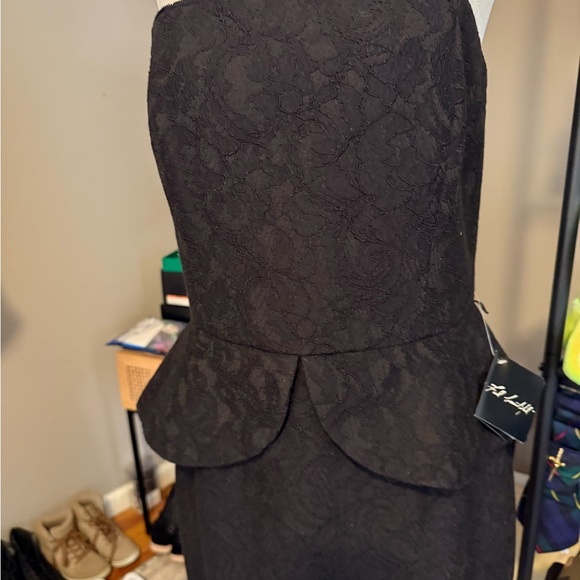 White House Black Market Black Strapless Dress - Picture 5 of 12